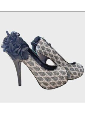 Women's Show Story Heels 8.5 Retro Mermaid Scale Lace